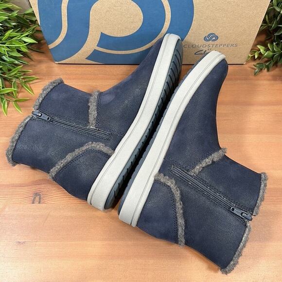 Clarks Cloudsteppers Step Glow Rose Faux Fur Ankle Boots Size 5.5 - Picture 6 of 10